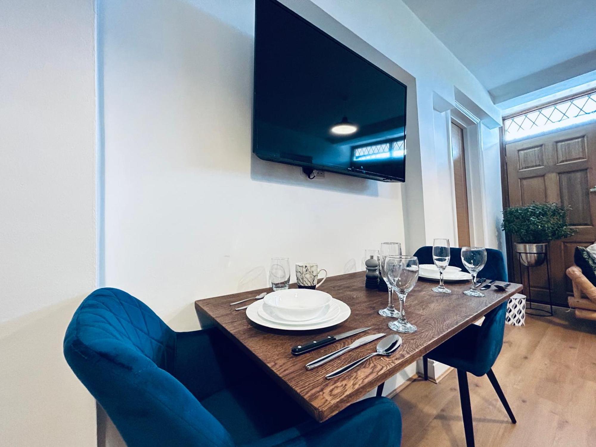 Private 2 Bed Guest House - Van Parking, M25 & A1 Connections Potters Bar Exteriör bild