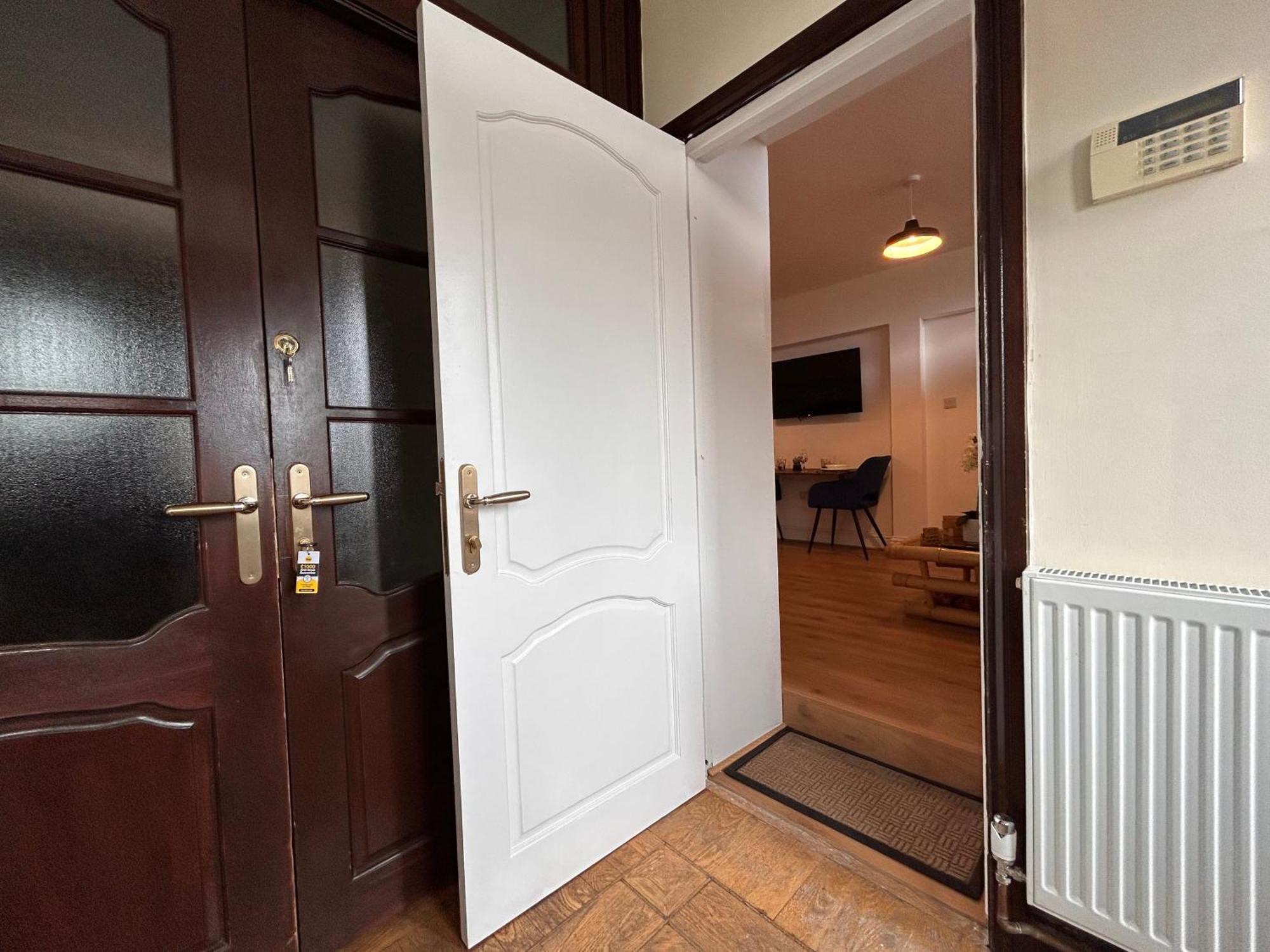 Private 2 Bed Guest House - Van Parking, M25 & A1 Connections Potters Bar Exteriör bild
