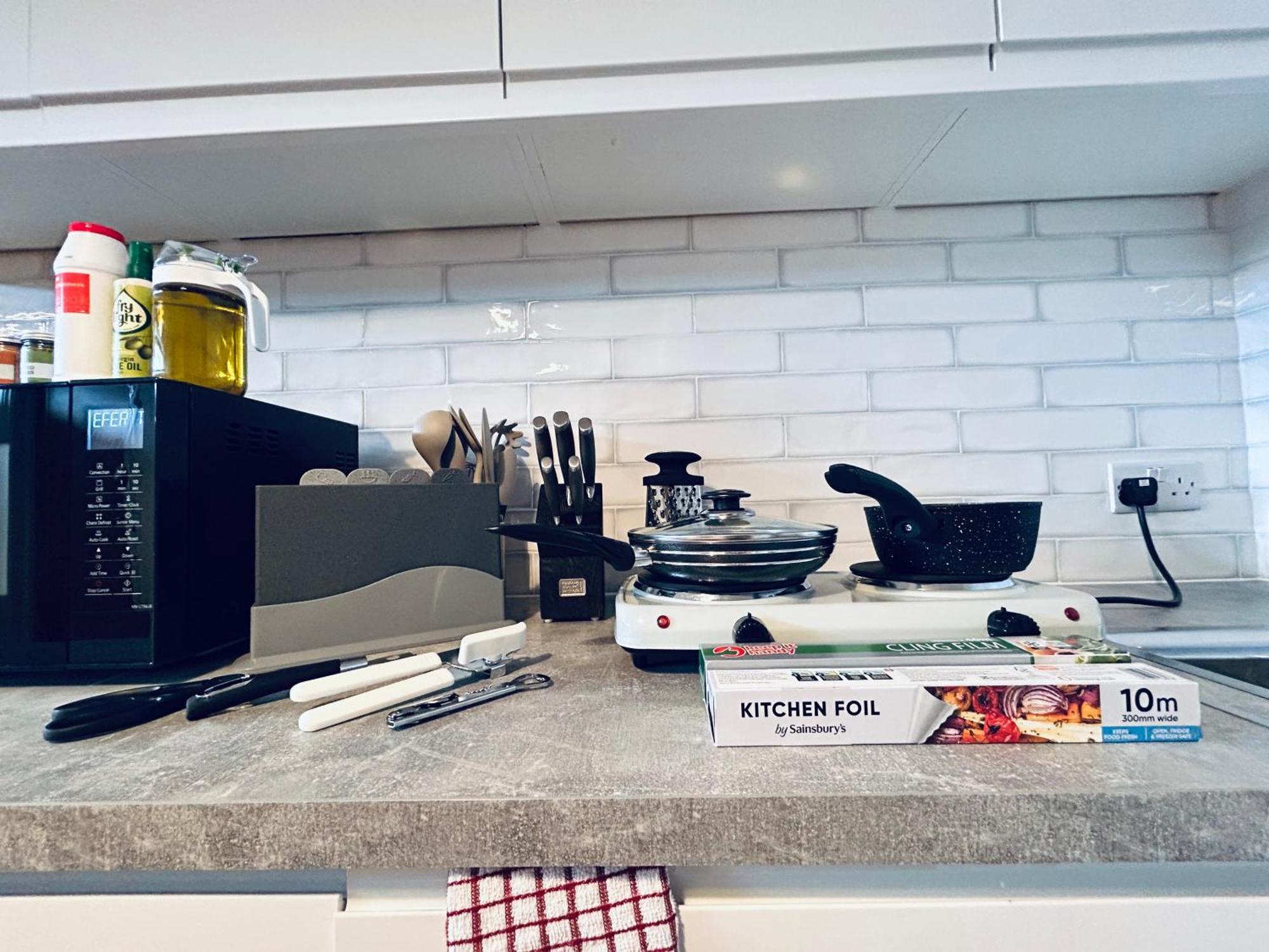 Private 2 Bed Guest House - Van Parking, M25 & A1 Connections Potters Bar Exteriör bild