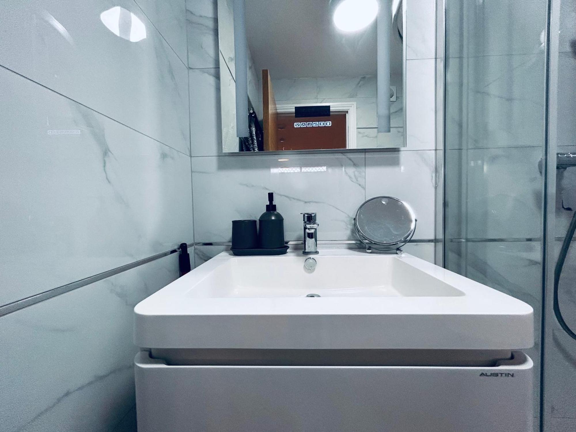 Private 2 Bed Guest House - Van Parking, M25 & A1 Connections Potters Bar Exteriör bild